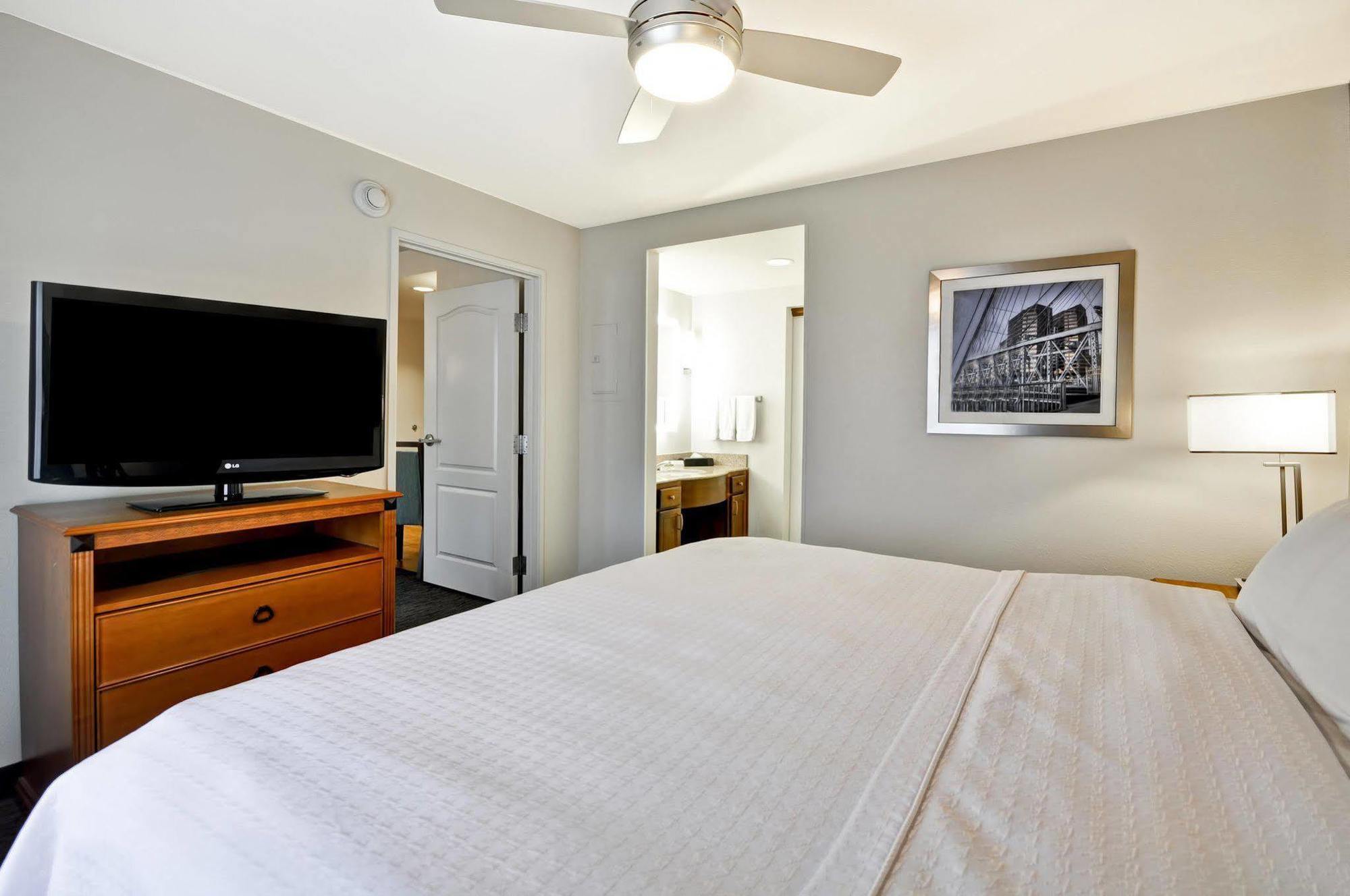 Homewood Suites By Hilton Cincinnati-Milford Ngoại thất bức ảnh